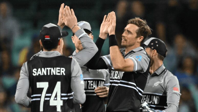 Tim Southee (New Zealand) Tim Southee (New Zealand)