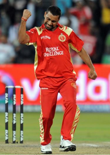Praveen Kumar Holds The Record For Hat Tricks in IPL Praveen Kumar Holds The Record For Hat Tricks in IPL