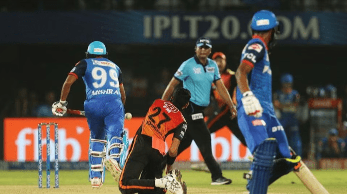 Amit Mishra Got Out For Obstructing Field In IPL 
