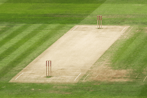 RR vs GT Pitch Report