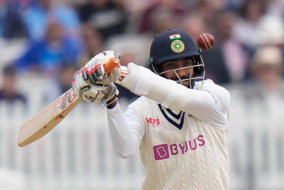 jasprit-bumrah-batting