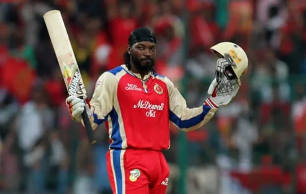 Chris Gayle Hit Five Sixes in an Over in IPL Chris Gayle Hit Five Sixes in an Over in IPL