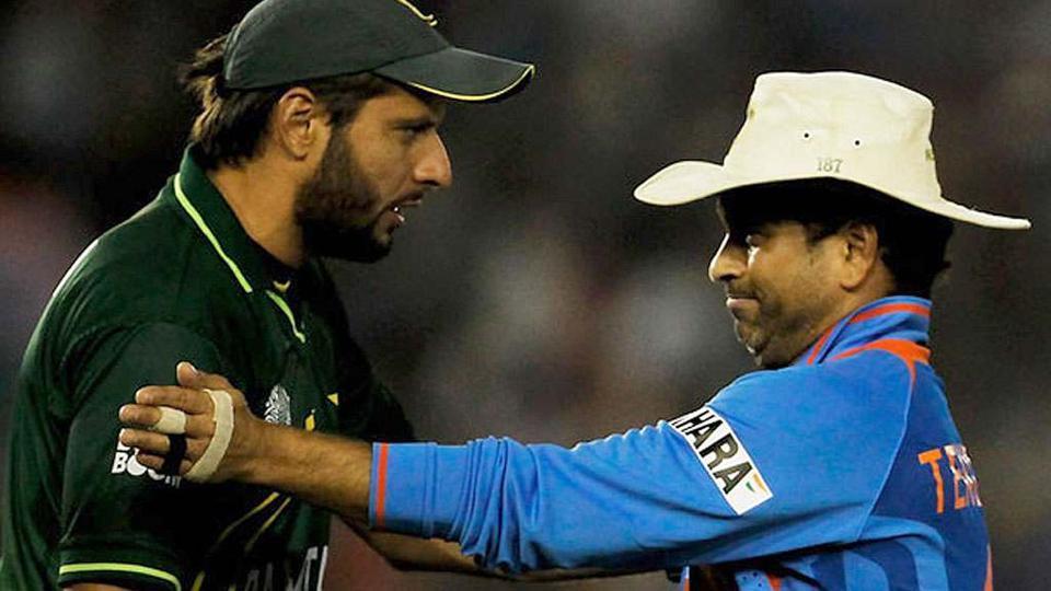 Whose Bat Did Shahid Afridi Use to Score His Fastest Century
