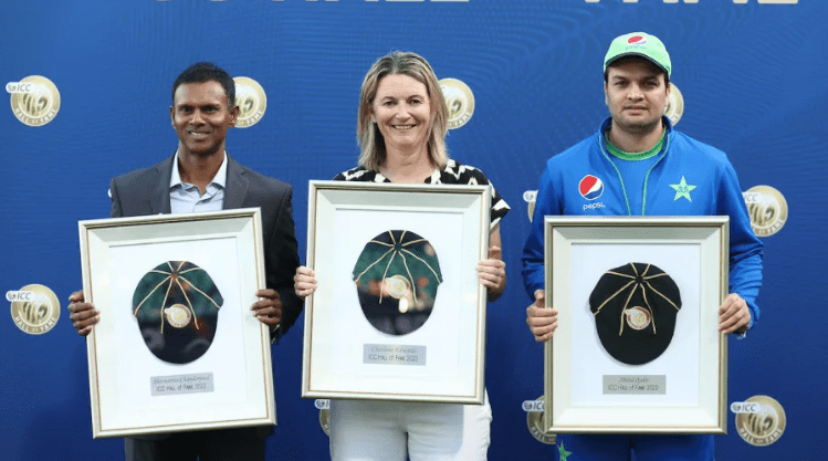 Abdul Qadir, Charlotte Edwards & Shiv Chanderpaul 