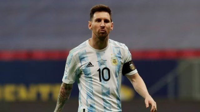 Lionel Messi to Play Cricket Match with Dhoni & Kohli in India Lionel Messi to Play Cricket Match with Dhoni & Kohli in India