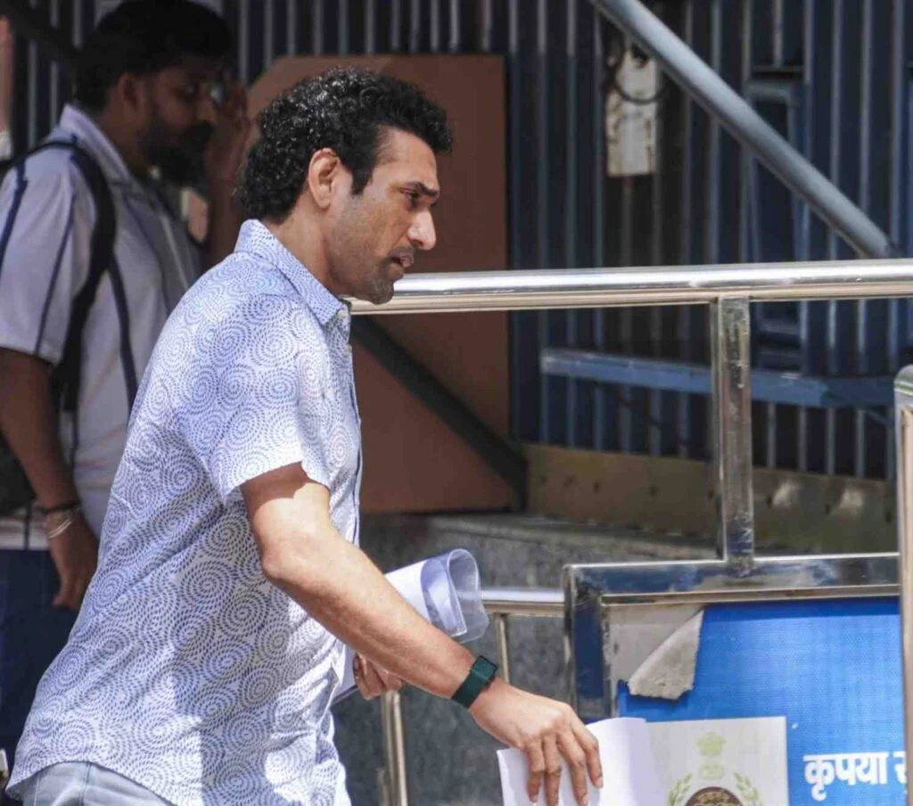 Star Cricketers Summoned By ED Including Yuvraj Singh & Suresh Raina Star Cricketers Summoned By ED Including Yuvraj Singh & Suresh Raina