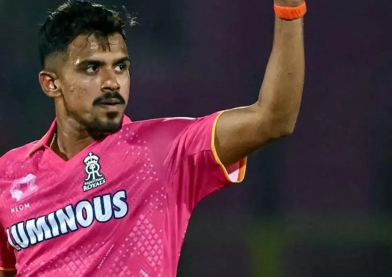 Maheesh Theekshana (Bowler) Maheesh Theekshana (Bowler)