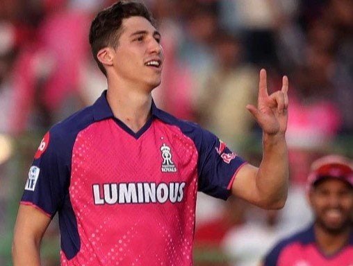 Nandre Burger (Fast Bowler) Nandre Burger (Fast Bowler)