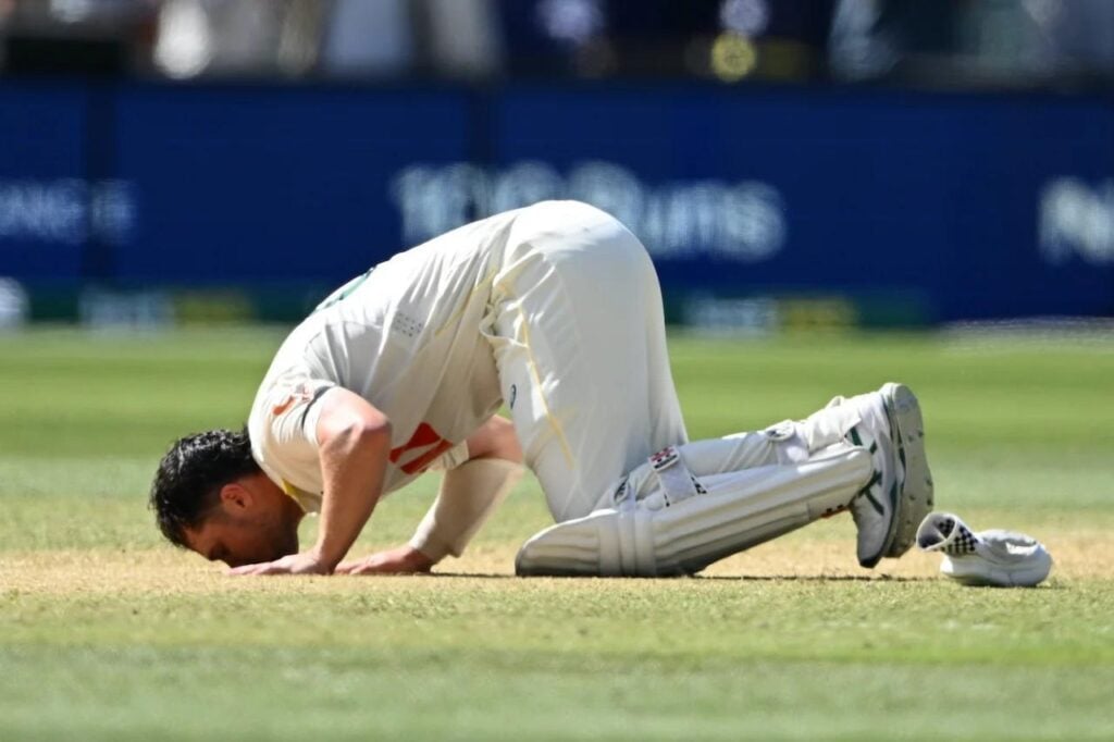 Head's Century Seals Australia's Dominance Head's Century Seals Australia's Dominance