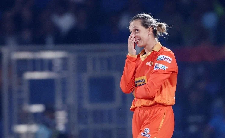 Ashleigh Gardner: INR 3.2 Crores Ashleigh Gardner: INR 3.2 Crores
