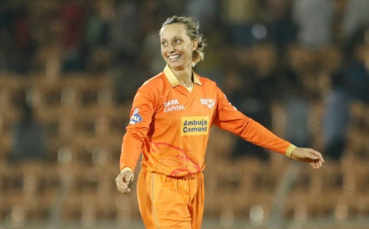 Ashleigh Gardner: INR 3.5 Crores Ashleigh Gardner: INR 3.5 Crores