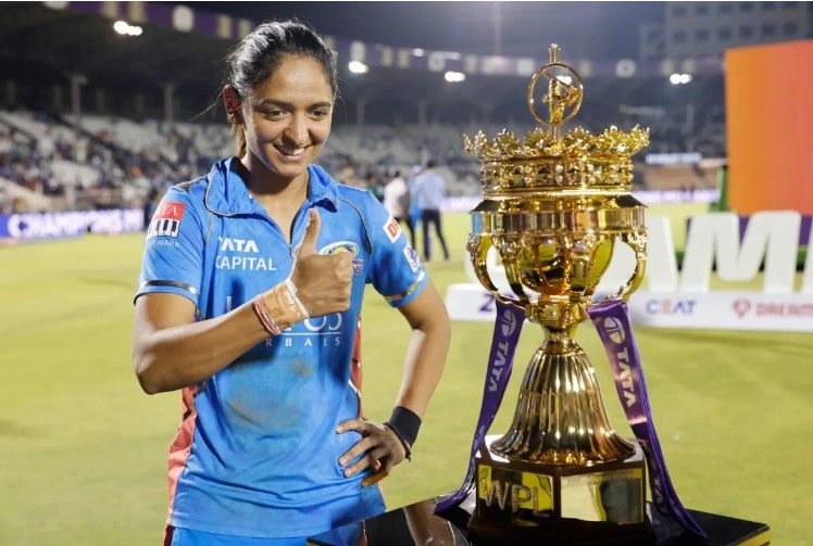 Harmanpreet Kaur: INR 2.5 Crores Harmanpreet Kaur: INR 2.5 Crores