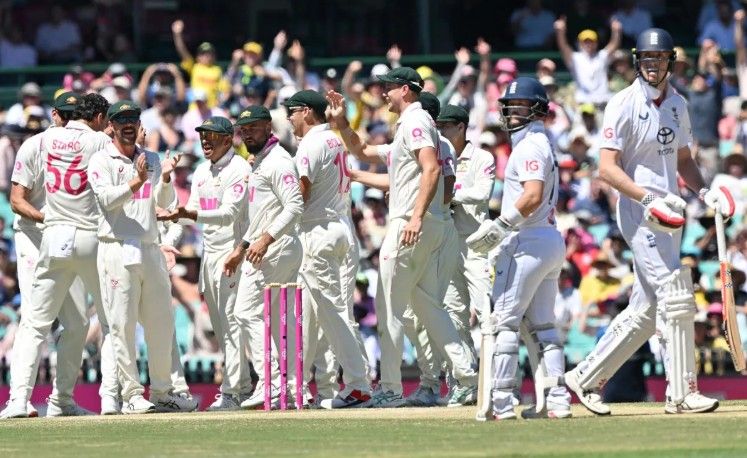 Morning: Australia to 567, England rocked early Morning: Australia to 567, England rocked early