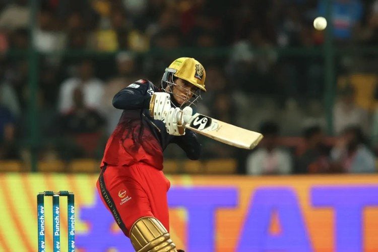 Smriti Mandhana: INR 3.5 Crores Smriti Mandhana: INR 3.5 Crores